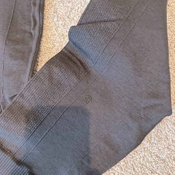 Lululemon like new! - Picture 2 of 3